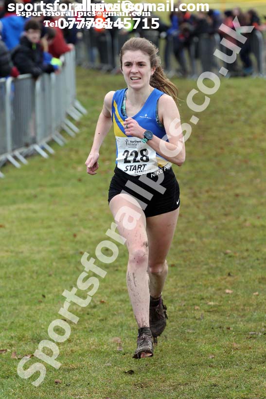 Senior womens Northern Cross Country Champs., Camp Hill Estate, Kirklington.  Photo: David T. Hewitson/Sports for All Pics